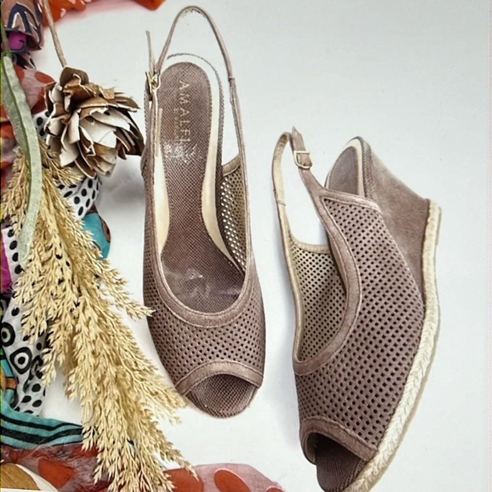 Amalfi Rangoni Cocoa Suede Perforated Wedges Size 7 1/2